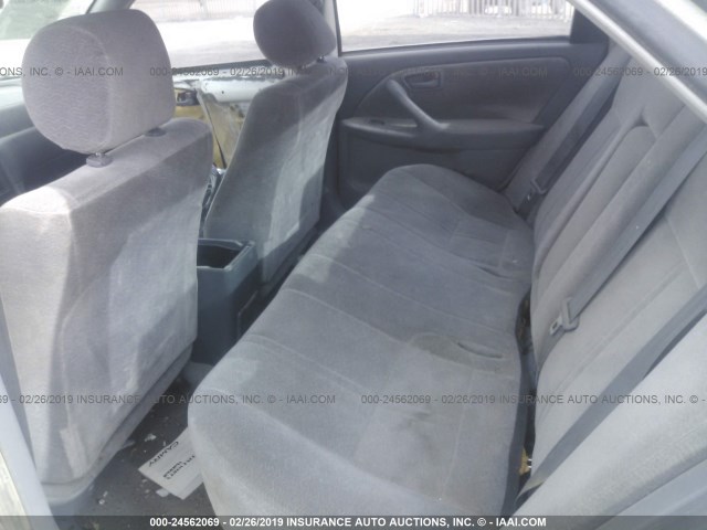 JT2BG22K7W0213639 - 1998 TOYOTA CAMRY CE/LE/XLE 白色 照片 8