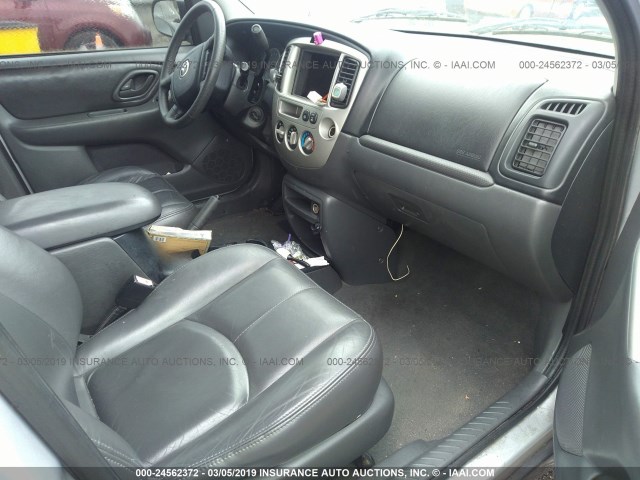 4F2CZ96174KM18654 - 2004 MAZDA TRIBUTE ES 银色 照片 5