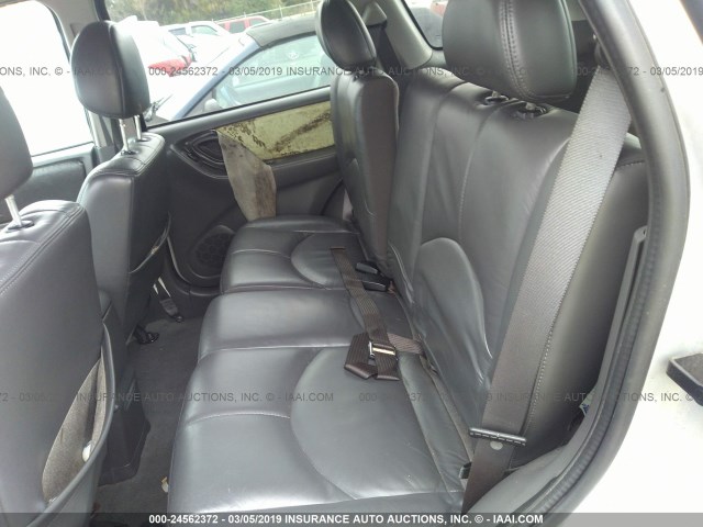 4F2CZ96174KM18654 - 2004 MAZDA TRIBUTE ES 银色 照片 8