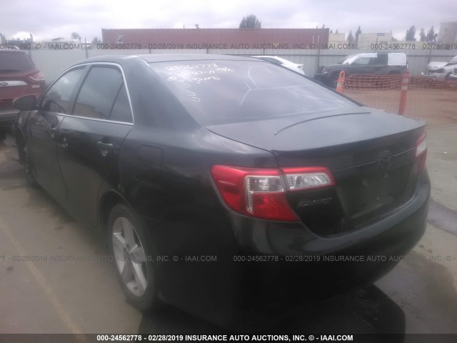 4T1BF1FK4CU185636 - 2012 TOYOTA CAMRY SE/LE/XLE BLACK photo 3