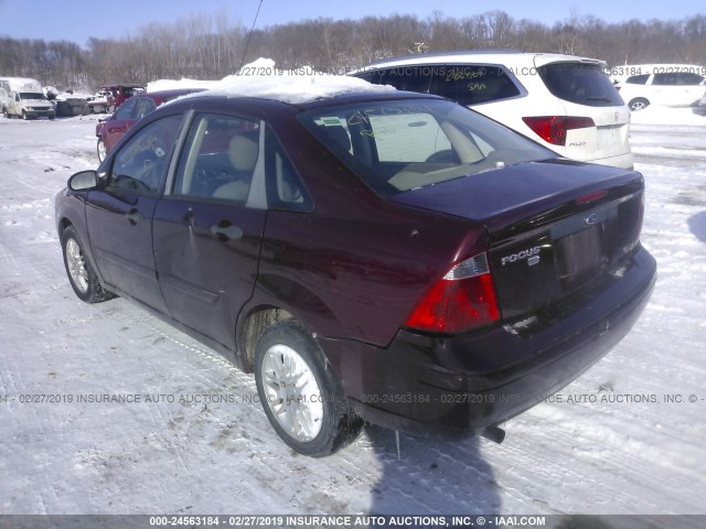 1FAFP34N37W182819 - 2007 FORD FOCUS ZX4/S/SE/SES MAROON photo 3