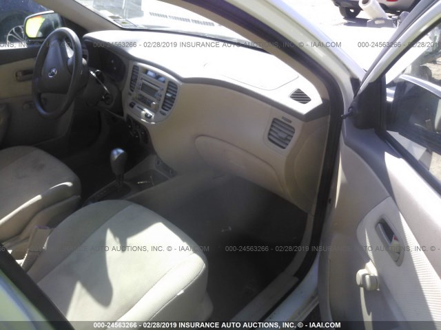 KNADE123576199809 - 2007 KIA RIO LX/SX WHITE photo 5