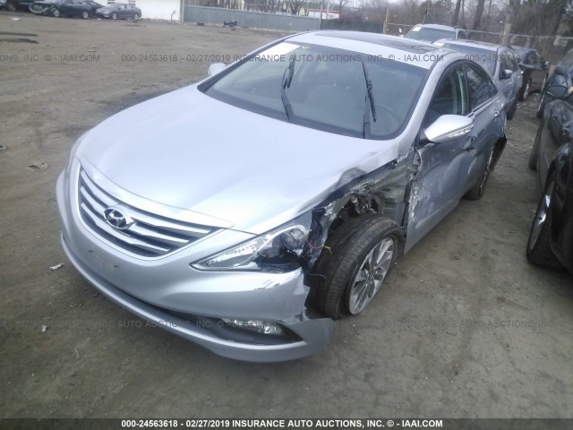 5NPEC4AC9EH923388 - 2014 HYUNDAI SONATA SE/LIMITED SILVER photo 2