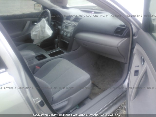 4T1BE46K98U233840 - 2008 TOYOTA CAMRY CE/LE/XLE/SE SILVER photo 5