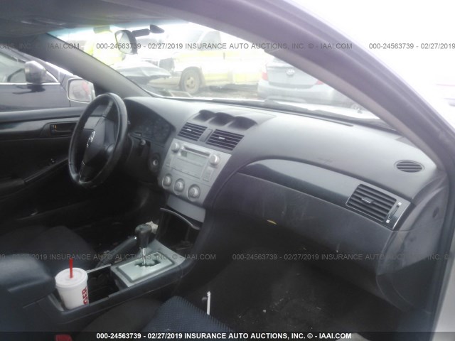 4T1CA38P54U001393 - 2004 TOYOTA CAMRY SOLARA SE/SLE GRAY photo 5