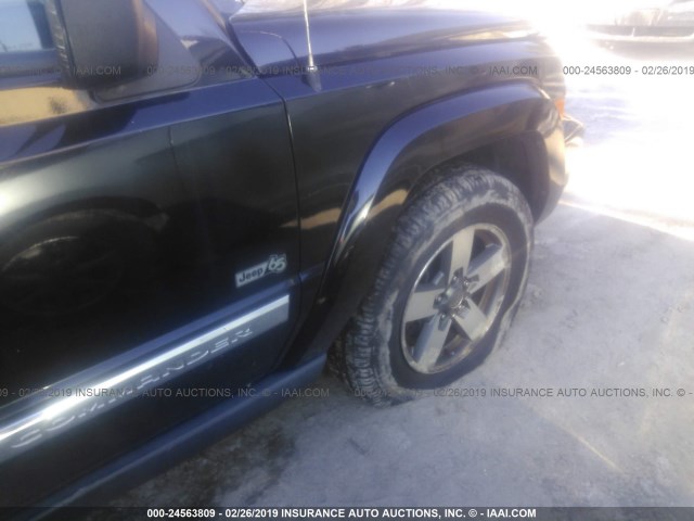 1J8HG48KX6C332250 - 2006 JEEP COMMANDER BLACK photo 6