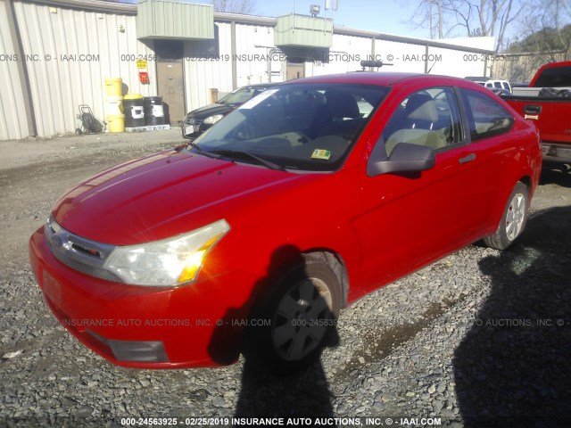 1FAHP32N48W256018 - 2008 FORD FOCUS S/SE RED photo 2