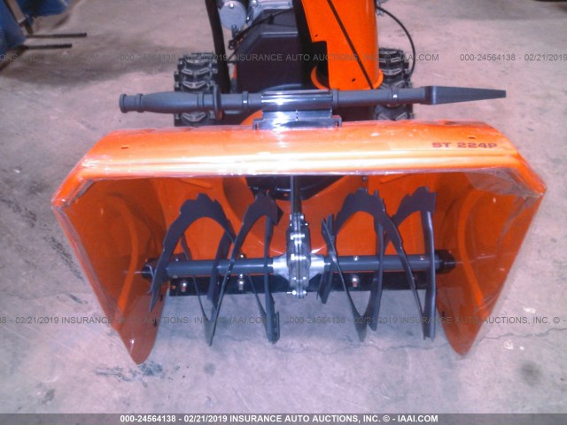 091218M005446 - 2018 HUSQVARNA SNOWBLOWER  ORANGE photo 5