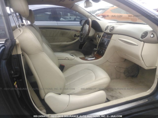 WDBTJ65J65F150566 - 2005 MERCEDES-BENZ CLK 320C BLUE photo 5