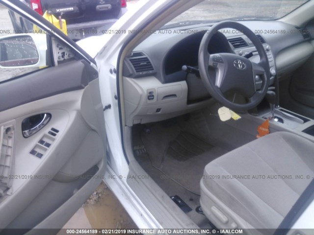 4T1BF3EK9AU544411 - 2010 TOYOTA CAMRY SE/LE/XLE 白色 照片 5