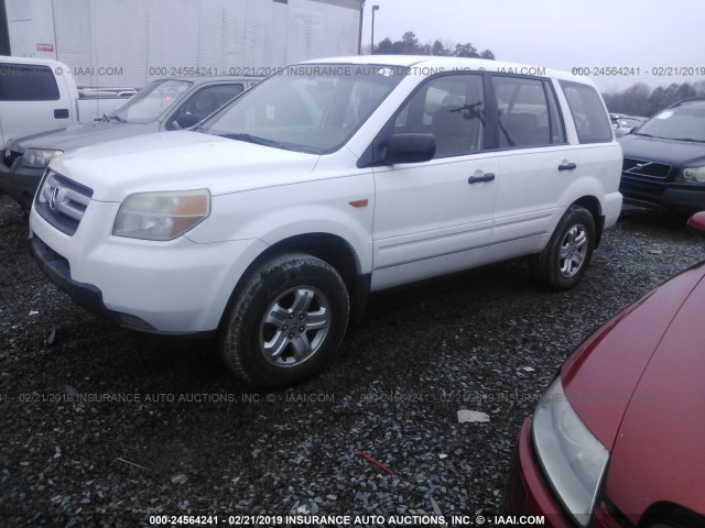 5FNYF28177B040453 - 2007 HONDA PILOT LX WHITE photo 2