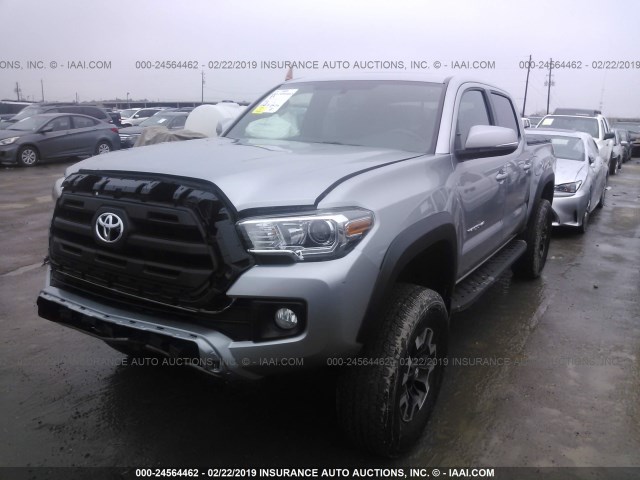 5TFCZ5ANXHX084258 - 2017 TOYOTA TACOMA DOUBLE CAB/SR/SR5/TRD SPO SILVER photo 2