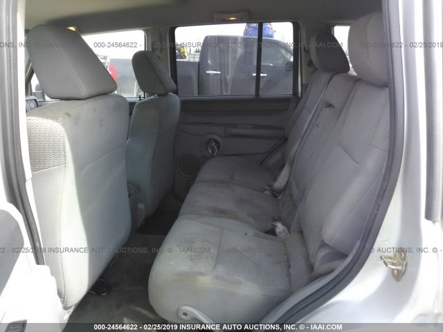 1J8HH48N46C319422 - 2006 JEEP COMMANDER SILVER photo 8