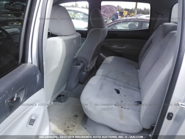 5TFLU4EN8BX010945 - 2011 TOYOTA TACOMA DOUBLE CAB 银色 照片 8