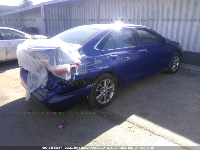 4T1BF1FK4GU589123 - 2016 TOYOTA CAMRY LE/XLE/SE/XSE BLUE photo 4
