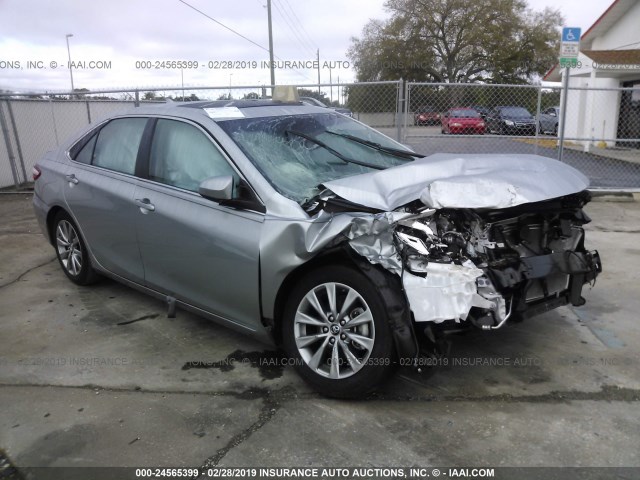 4T1BK1FK8HU585329 - 2017 TOYOTA CAMRY XSE/XLE Gümüş foto 1