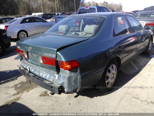 4T1BG22K6YU940768 - 2000 TOYOTA CAMRY CE/LE/XLE GREEN photo 4