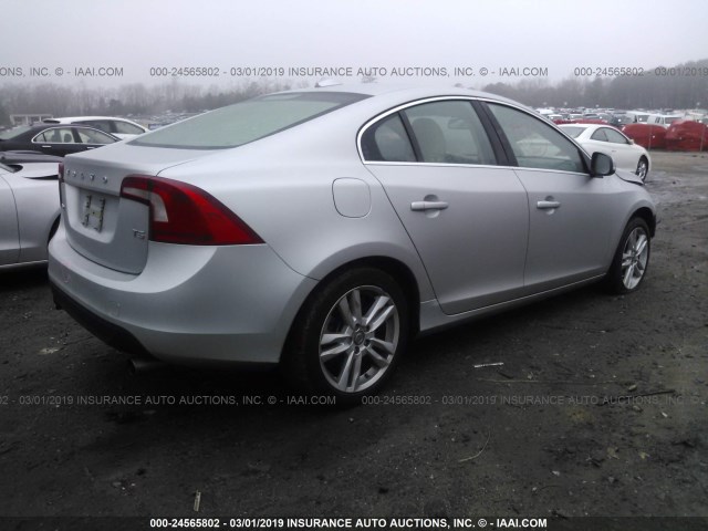 YV1622FSXC2135126 - 2012 VOLVO S60 T5 SILVER photo 4