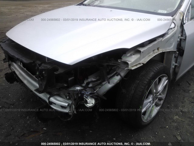 YV1622FSXC2135126 - 2012 VOLVO S60 T5 SILVER photo 6