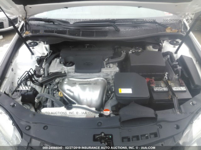 4T1BF1FKXGU180611 - 2016 TOYOTA CAMRY LE/XLE/SE/XSE WHITE photo 10