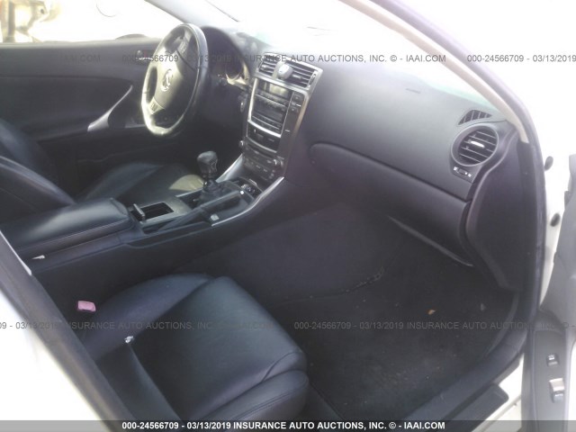 JTHBK262782062436 - 2008 LEXUS IS 250 WHITE photo 5