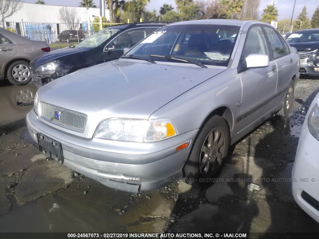 YV1VS2553YF523404 - 2000 VOLVO S40 SILVER photo 2