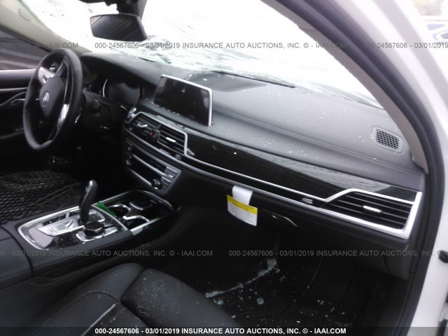 WBA7E2C58KB216685 - 2019 BMW 740 I WHITE photo 5