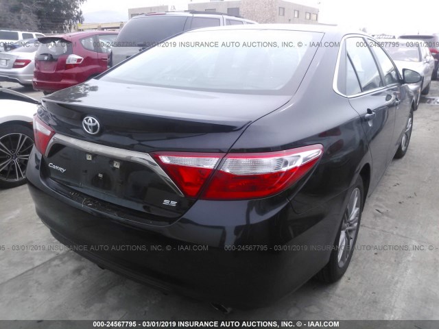 4T1BF1FK9FU041553 - 2015 TOYOTA CAMRY LE/XLE/SE/XSE 黑色 照片 4