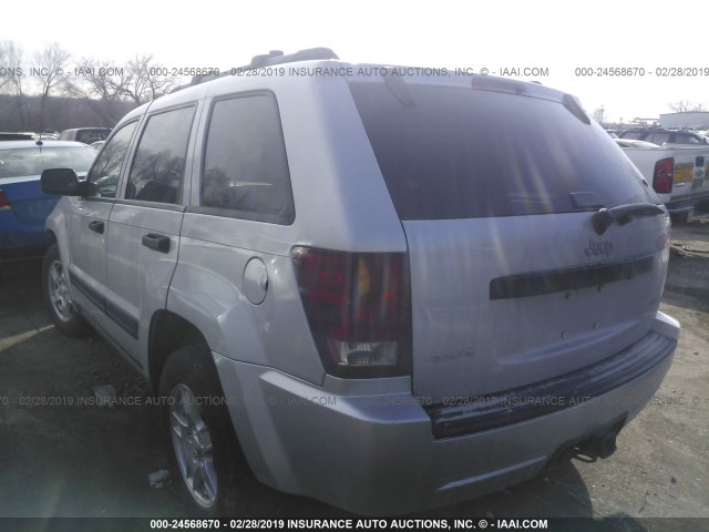 1J4HR48N55C702976 - 2005 JEEP GRAND CHEROKEE LAREDO/COLUMBIA/FREEDOM 银色 照片 3