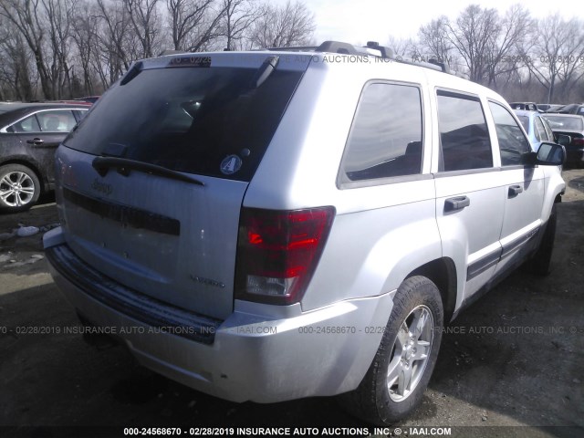 1J4HR48N55C702976 - 2005 JEEP GRAND CHEROKEE LAREDO/COLUMBIA/FREEDOM 银色 照片 4