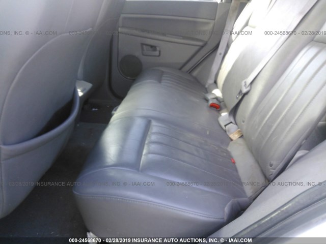1J4HR48N55C702976 - 2005 JEEP GRAND CHEROKEE LAREDO/COLUMBIA/FREEDOM 银色 照片 8