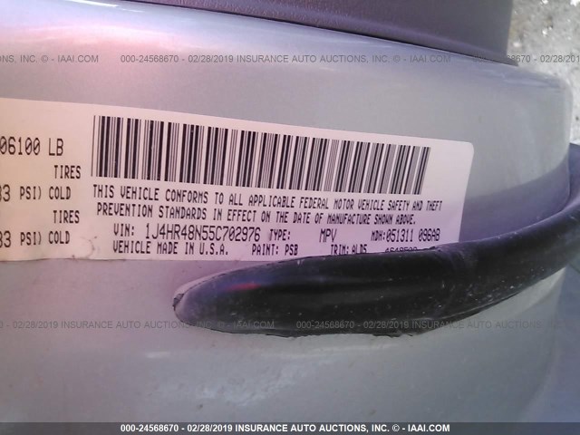 1J4HR48N55C702976 - 2005 JEEP GRAND CHEROKEE LAREDO/COLUMBIA/FREEDOM 银色 照片 9