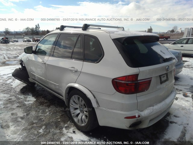 5UXZV8C52CL423498 - 2012 BMW X5 XDRIVE50I WHITE photo 3