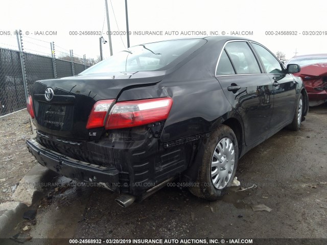 4T1BK46KX8U057082 - 2008 TOYOTA CAMRY LE/XLE/SE BLACK photo 4