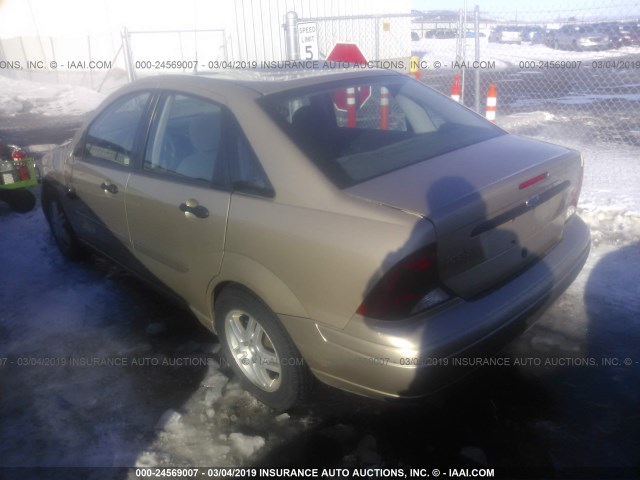 1FAFP3431YW386065 - 2000 FORD FOCUS SE/SE SPORT GOLD photo 3