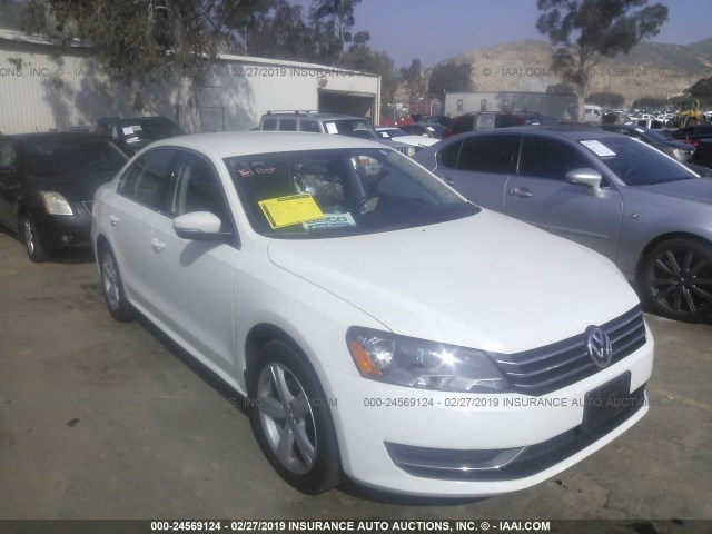 1VWBT7A35EC080061 - 2014 VOLKSWAGEN PASSAT SE WHITE photo 1