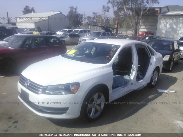 1VWBT7A35EC080061 - 2014 VOLKSWAGEN PASSAT SE WHITE photo 2