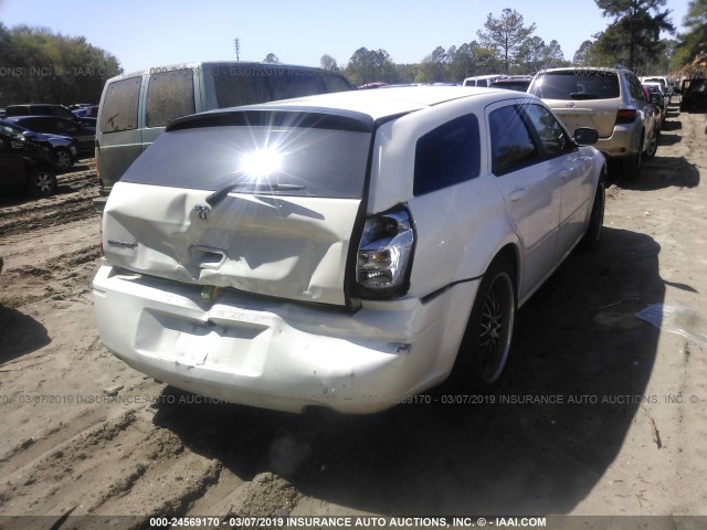 2D4FV47T27H642862 - 2007 DODGE MAGNUM SE WHITE photo 4