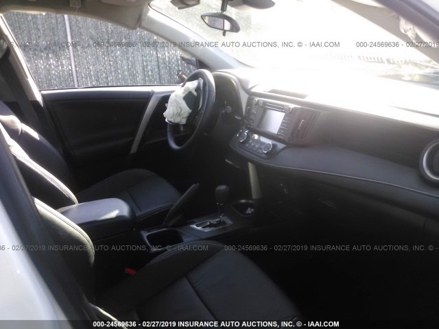 JTMRFREV3JD248073 - 2018 TOYOTA RAV4 ADVENTURE/XLE 白色 照片 5