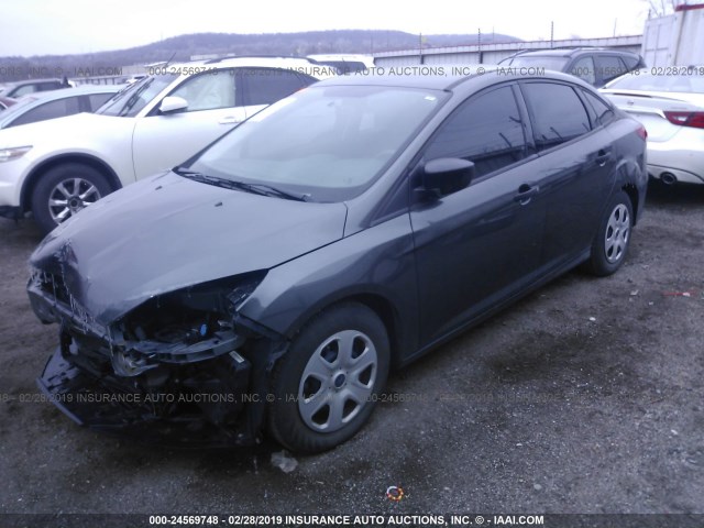 1FADP3E20HL210381 - 2017 FORD FOCUS S GRAY photo 2