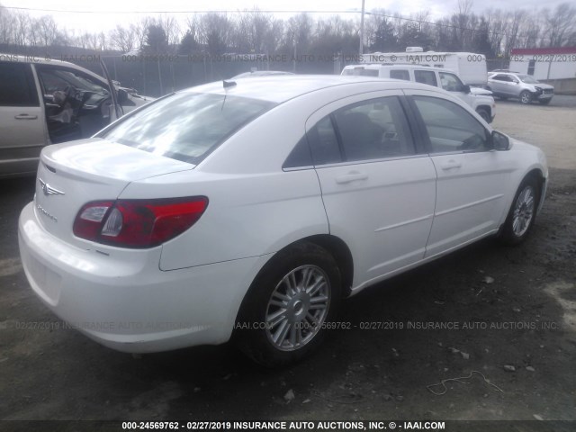 1C3LC56R68N225243 - 2008 CHRYSLER SEBRING TOURING WHITE photo 4