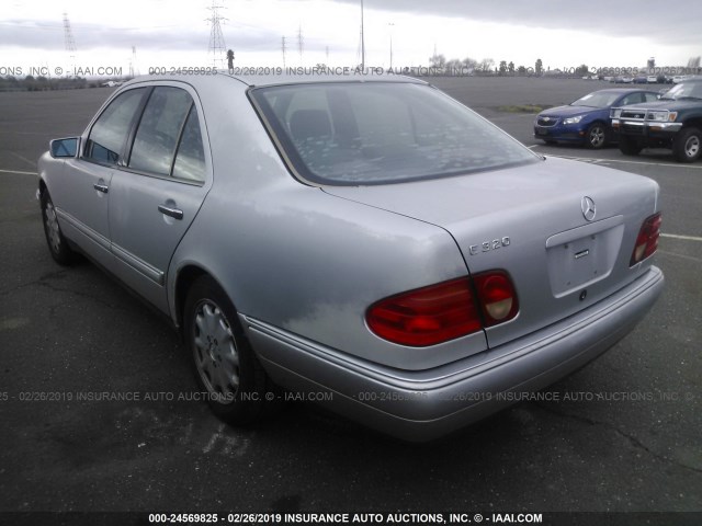 WDBJF65H2XA813346 - 1999 MERCEDES-BENZ E 320 GRAY photo 3