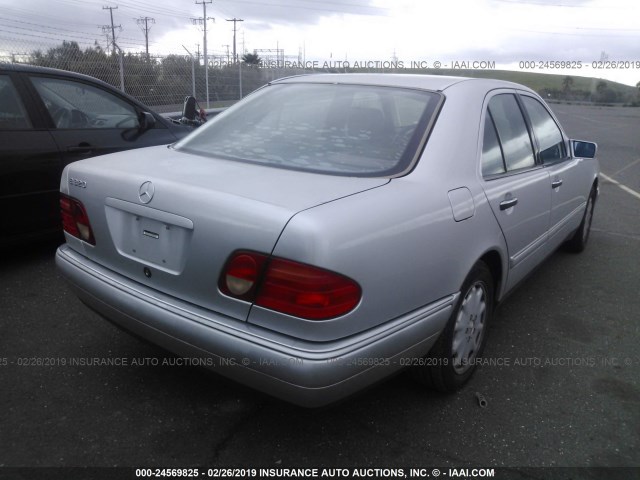 WDBJF65H2XA813346 - 1999 MERCEDES-BENZ E 320 GRAY photo 4