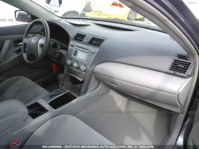 4T4BE46K59R131703 - 2009 TOYOTA CAMRY SE/LE/XLE 灰色 照片 5