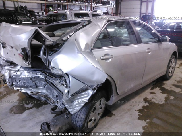 4T4BE46K19R099915 - 2009 TOYOTA CAMRY SE/LE/XLE SILVER photo 4