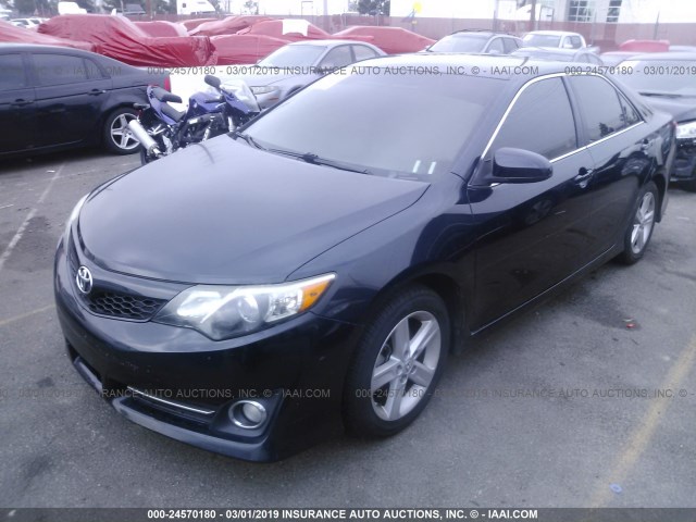4T1BF1FK9DU232015 - 2013 TOYOTA CAMRY L/SE/LE/XLE 深蓝色 照片 2