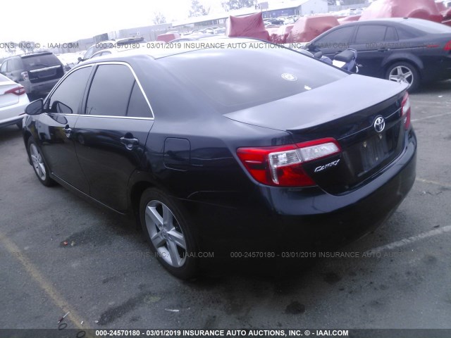 4T1BF1FK9DU232015 - 2013 TOYOTA CAMRY L/SE/LE/XLE 深蓝色 照片 3