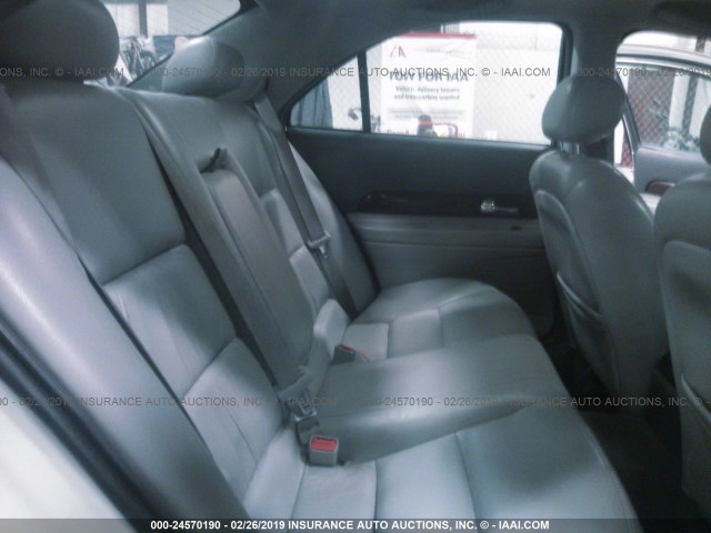 1LNHM87A2YY781813 - 2000 LINCOLN LS WHITE photo 8