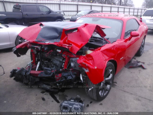 2C3CDZAT0FH712094 - 2015 DODGE CHALLENGER SXT RED photo 2