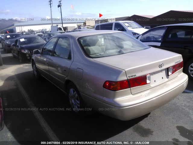 JT2BG22K210582000 - 2001 TOYOTA CAMRY CE/LE/XLE GOLD photo 3